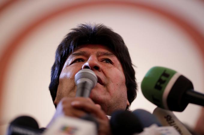 Morales, ki ima predvsem veliko podporo med domorodnim prebivalstvom, se je potegoval že za svoj četrti predsedniški mandat. | Foto: Reuters