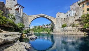 Mostar: med skoki v Neretvo se je zgodila tragedija