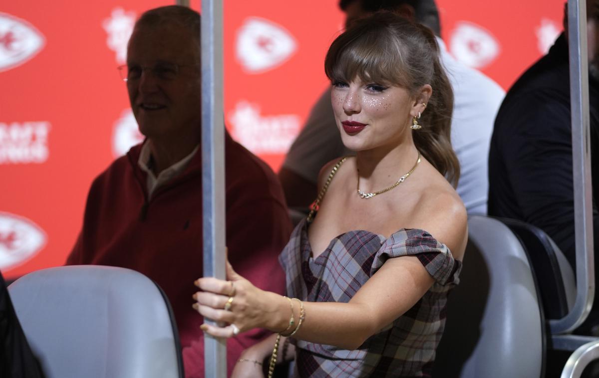 Taylor Swift | Taylor Swift je edina glasbenica v zgodovini, ki je mejnik milijardo dolarjev presegla s prodajo albumov in nastopi v živo, ne pa podjetniškimi podvigi. | Foto Guliverimage