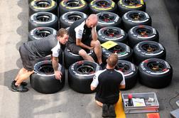 Ecclestone se je odločal med Pirrelijem in Michelinom, na koncu zmagali ...