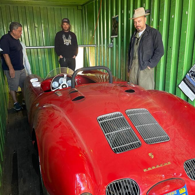 Nekdanji lastnik je porscheja spravil v kontejner. | Foto: Old Crow Speed Shop