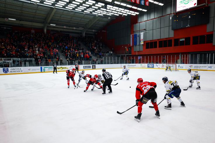 Alpska liga: HDD Jesenice - Zell am See | Foto: Aleš Fevžer
