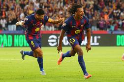 Barcelona izkoristila spodrsljaj Reala, ki mu je Oblakov Atletico nasul kar pet golov