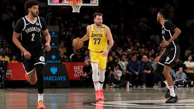 Luka Dončić z nemirno roko do trojnega dvojčka, Lakersom spodletelo v Brooklynu #video