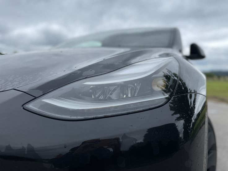 Poraba z dokaj velikim deležem avtoceste je znašala 20 kWh na sto kilometrov, ob nekoliko bolj podeželski vožnji bi padla tudi pod to mejo. Realni doseg je blizu 400 kilometrov. | Foto: Gregor Pavšič