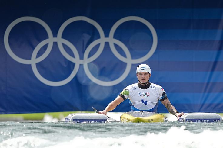 Sporna odločitev je bila tudi pri vožnji Petra Kauzerja. | Foto: www.alesfevzer.com
