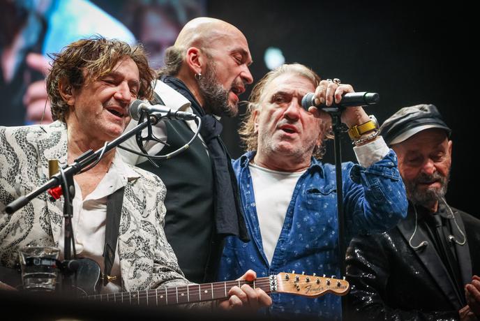 Bijelo Dugme v Stožicah z izbranimi besedami o Bojanu Križaju #video