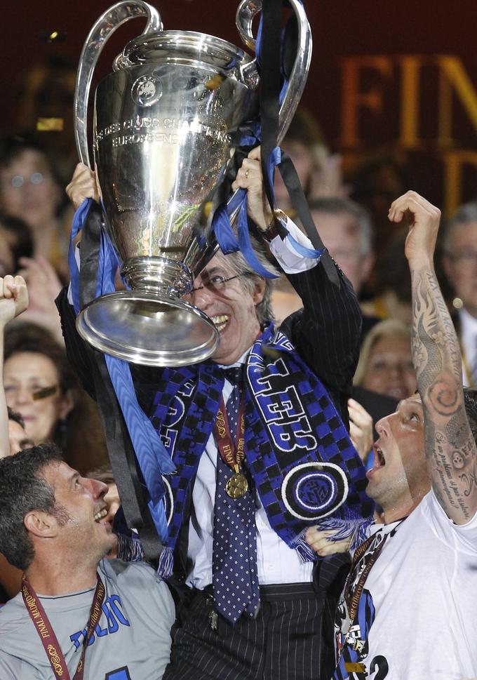 Tako se je Massimo Moratti veselil zadnjega evropskega naslova Interja (2010), ko so Milančani na poti do lovorike izločili tudi Barcelono. | Foto: Reuters