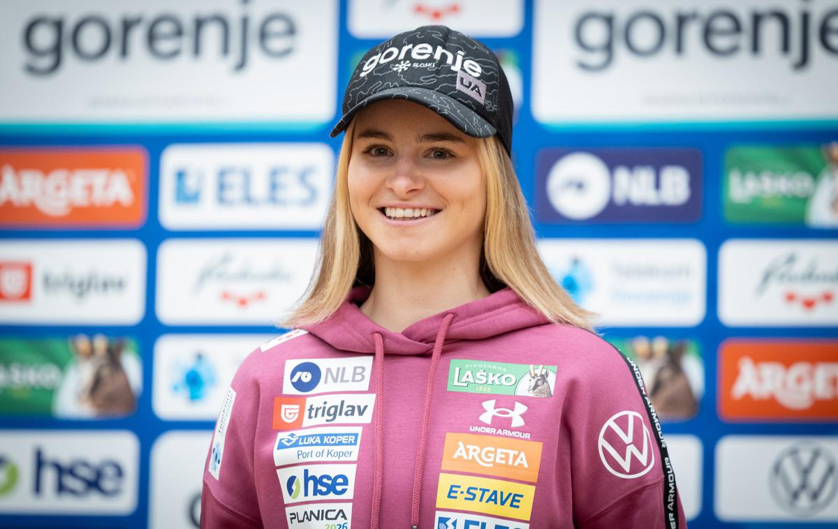 smučarski skoki, Nika Vodan | Nika Vodan je zaradi težav s kolenom in operacije izpustila večji del lanske sezone, zdaj pa se pripravlja na olimpijsko tekmovalno obdobje. | Foto Bor Slana/STA