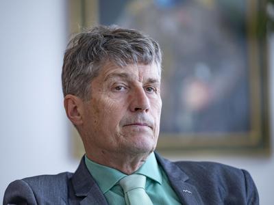 Sajovic: Višina obrambnih izdatkov ni neposredno povezana z nakupom patri