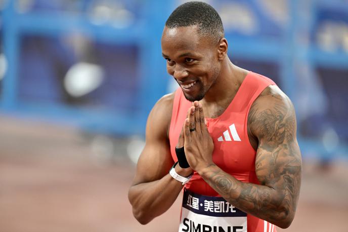 Akani Simbine | Južnoafriški sprinter Akani Simbine je postavil najboljšo letošnjo znamko v teku na 100 metrov. Kraljevsko atletsko disciplino je pretekel v času 9,86. | Foto Guliverimage