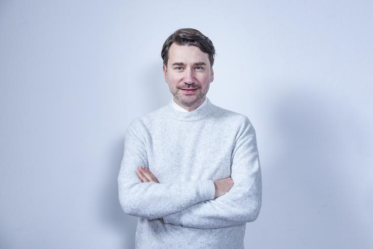 "Trudil sem se po najboljših močeh, hotel sem bili čim bolj intelektualno pošten, ampak sem, lahko rečem, obupal in se vrnil v umetnost, ker tukaj pa še nisem obupal," je povedal o svojih izkušnjah iz poslanskih klopi. | Foto: Ana Kovač