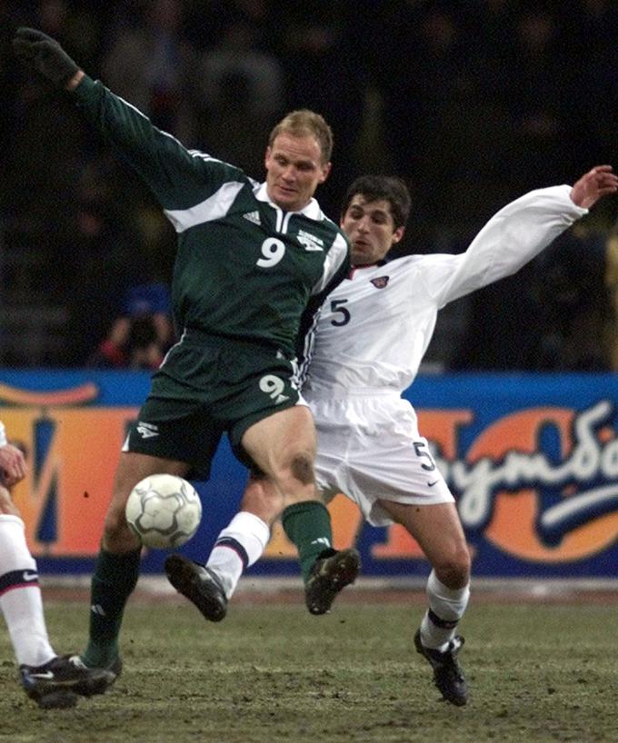 Milan Osterc je pred 20 leti zatresel rusko mrežo na tekmi v Ljubljani. | Foto: Reuters