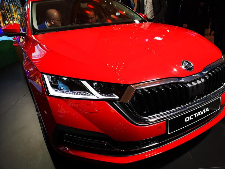 Škoda octavia Spredaj nič več deljenih žarometov, ti pa bodo lahko zdaj v matrični tehnologiji LED. | Foto: Gregor Pavšič