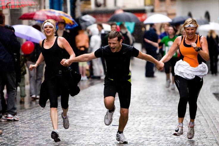 Ker bo dan za tekom trojk na sporedu dobrodelni tek Wings For Life World Run organizatorji letos pričakujejo manj tekaških prijav kot lani. 18. 4. je bilo prijavljenih 1326 trojk (od tega 1107 na 12.5 km) in 276 trojk med osnovno in srednješolci. | Foto: 
