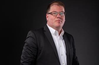 Boštjan Udovič: Dostojno(st), prosim!