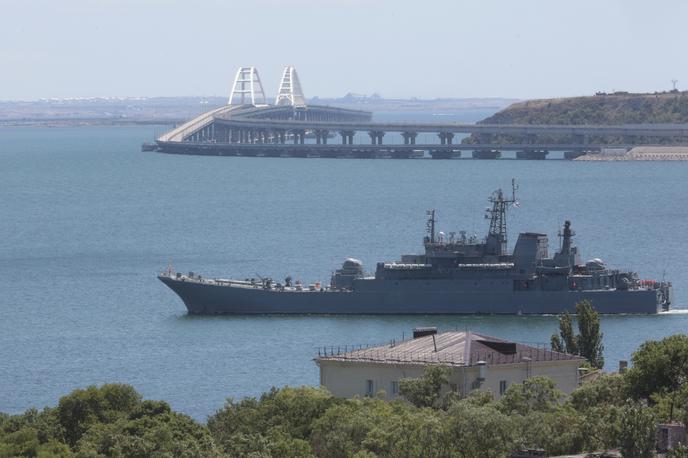 Krimski most | Od začetka ukrajinske protiofenzive junija letos so se okrepili napadi ukrajinskih brezpilotnih letalnikov in raket na ozemlje enostransko priključenega Krima in Rusije, vključno z Moskvo. | Foto Guliverimage