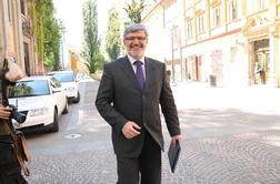 Jakič: Odločitev o sodelovanju v Natovi misiji v Afganistanu do jeseni 