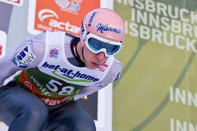 Koch bo kljub težavam s hrbtom nadaljeval kariero