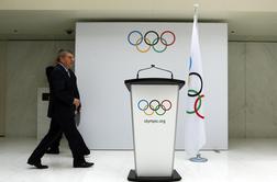 Mok dodal protidiskriminacijsko klavzulo v pogodbe gostiteljev