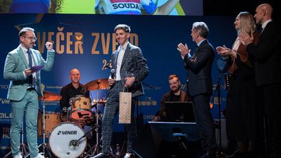 Tadeju Pogačarju in Urški Žigart naziva najboljših kolesarjev