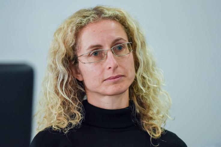 Slovenija se kot malo in odprto gospodarstvo najvišje uvršča po kazalnikih mednarodne trgovine, kjer zaseda deseto mesto, pri čemer je po besedah Sonje Uršič z IER prostor za izboljšave še pri izvozu tehnološko intenzivnih izdelkov in na znanju temelječih storitev. | Foto: STA