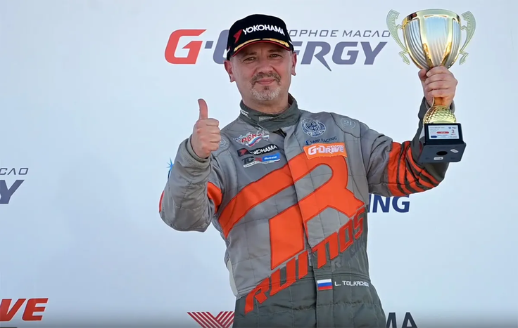 Dirkač Lev Tolkačev, uradno eden ključnih ljudi v Normestonovi mreži, a verjetno le figura, ki je posodila svoj obraz. | Foto: posnetek zaslona/video ekipe Rumos Racing