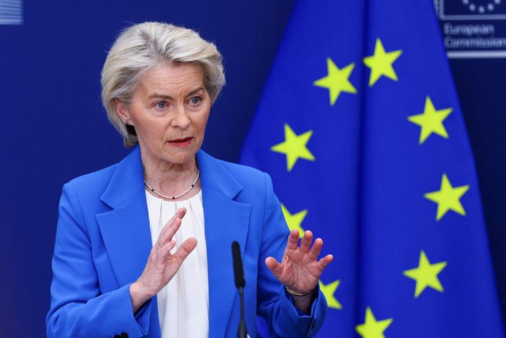  Rusija je "prestopila novo mejo", je zapisala Ursula von der Leyen.  | Foto: Reuters