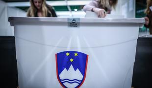 SDS: Razveljavitev dodatkov k pokojninam umetnikom je čisti rez pred novo pokojninsko reformo