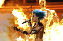 Kaj je želela Katy Perry z nastopom sporočiti Russellu?