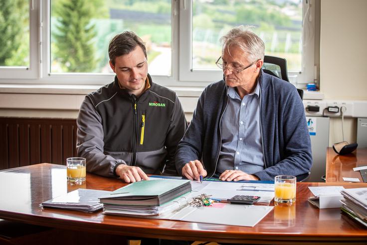 Rok Korber s svojim očetom – izkušnje preteklosti, energija prihodnosti. | Foto: Gaja Hanuna