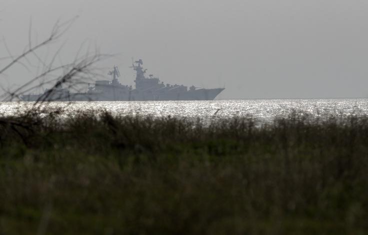 Potop Moskve je bil po ocenah številnih mednarodnih vojnih analitikov velik udarec za Rusijo, a ne toliko z vidika izgubljene ladje kot z vidika ranjenega ponosa ruske vojske in pa predvsem prikaza ukrajinskih sil, da lahko tudi ob pohabljeni lastni mornarici zgolj z raketami predstavljajo resno grožnjo ruskim bojnim ladjam. | Foto: Guliverimage