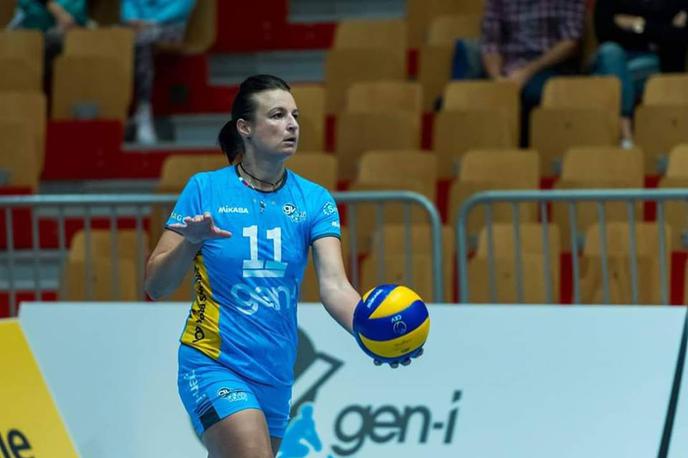 Tina Lipicer Samec GEN-I Volley | Odbojkarice Gen-I Volleyja so v manjši krizi. Izgubile so še tretjič zapored (v vseh tekmovanjih). | Foto Odbojkarski klub Nova Gorica