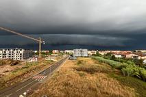Nevihtni oblaki nad Umagom