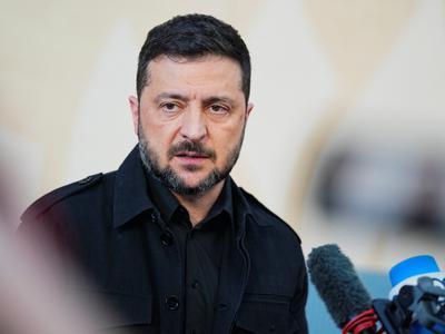 Zelenski vztraja pri dostojanstvenem miru, ruska vojska naj bi zavzela Kupjansk