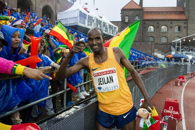 Ibrahim Jeilan je zmagal v teku na 5000 metrov. Tekmo je dobil na podoben način, kot je leta 2011 postal svetovni prvak v teku na 10.000 metrov, ko je presenetil Moa Faraha. | Foto: Getty Images