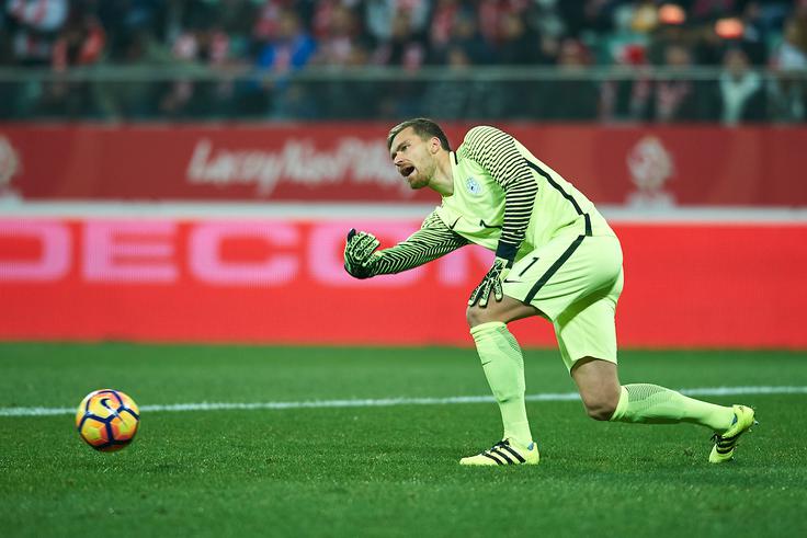 V odsotnosti Jana Oblaka je vrata Slovenije branil Vid Belec, ki je bil na igrišču do 84. minute, ko je med vratnici stopil eden izmed štirih debitantov pri gostih, Jan Koprivec. | Foto: Sportida