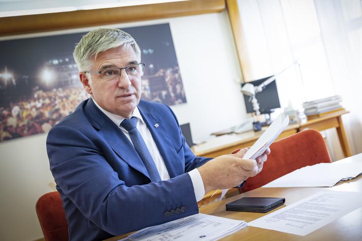"Če ne bomo spremenili strukturnih zadev na področjih prehrane, energetike in celotne ekonomije ter postali suverena država, ne bomo mogli napredovati. Delali bomo tako, kot nam bodo drugi narekovali." | Foto: Ana Kovač
