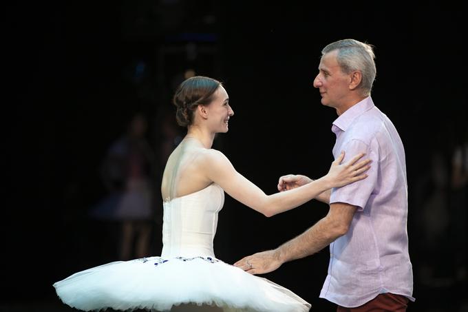 Smirnova z baletnim direktorjem Bolšoja Maharjem Vazievom. | Foto: Guliverimage/AP