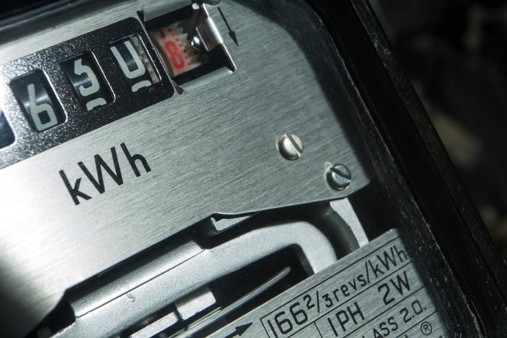 Ministrstvo za infrastrukturo je pregledalo cene električne energije različnih dobaviteljev. Samo eden je najcenejši. | Foto: Thinkstock