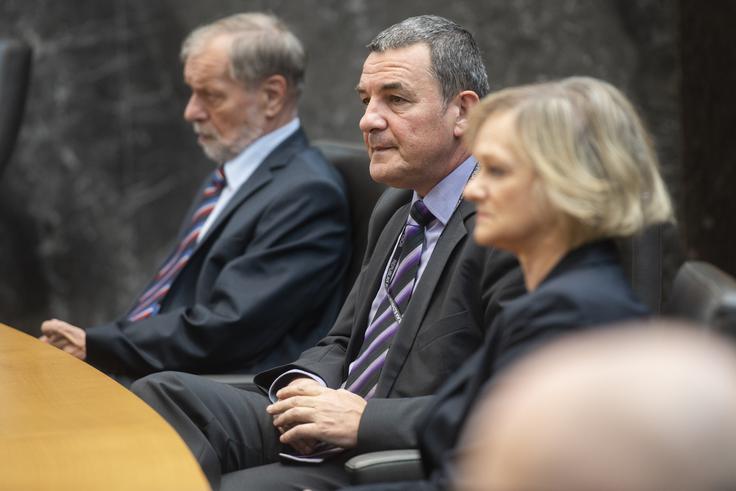 Direktor Državne volilne komisije Dušan Vučko bo z ekipo v nedeljo delal pozno v noč. | Foto: STA ,