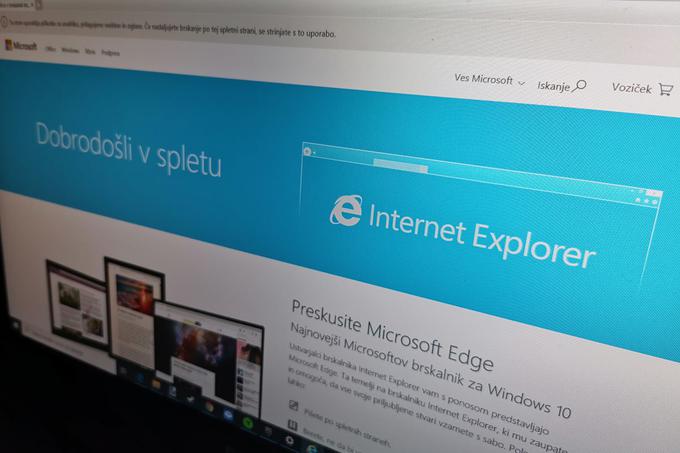 Microsoft je zadnjo različico spletnega brskalnika Internet Explorer, ki ima trenutno le še okrog dvoodstotni tržni delež, izdal leta 2013 (Internet Explorer 11).  | Foto: Matic Tomšič