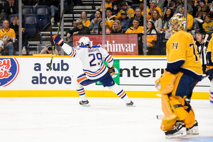 Leon Draisaitl je z Edmontonom slavil pri Nashvillu. | Foto: Reuters