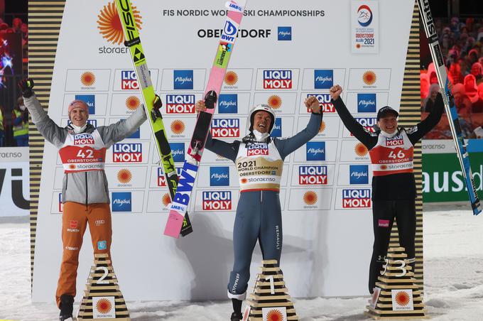 Na srednji skakalnici je osvojil bronasto medaljo in zaostal le za Piotrom Zylo in Karlom Geigerjem. | Foto: Reuters
