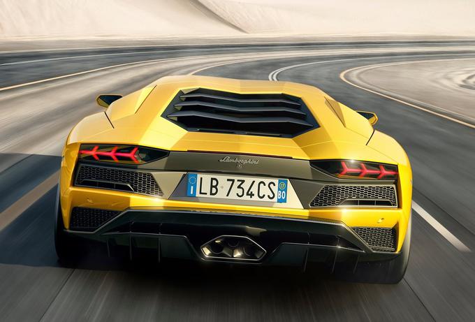 Aventadorja poganja 6,5-litrski motor V12, ki bo imel 730 "konjev", kar je 40 "konjev" več kot do zdaj.  | Foto: Lamborghini