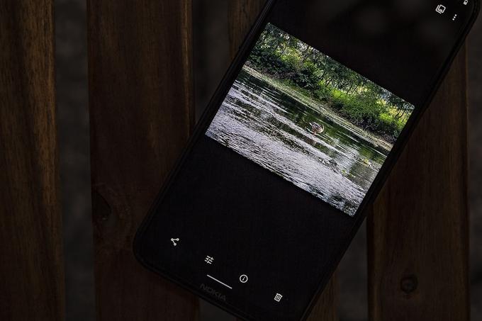 Glavna kamera pametnega telefona Nokia X10 ima nekoliko nižjo ločljivost, kot jo ima model X20, a pri dnevni svetlobi in brez povečave razlik v fotografijah teh dveh naprav praviloma ni mogoče razločiti. | Foto: Ana Kovač