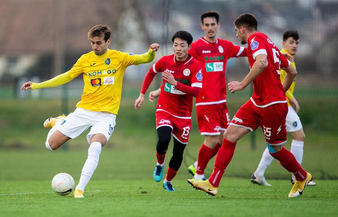 Kidričani so prvo tekmo v tem letu odigrali v Čatežu in remizirali z Bravom (1:1). | Foto: Vid Ponikvar