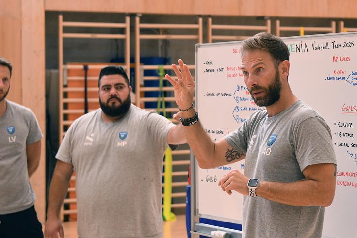 "Z energijo bomo varčevali, kjer bomo lahko, glede na visok tempo zadnjih dni, a zagotovo ne na igrišču," pravi selektor Alessandro Orefice. | Foto: Aleš Oblak