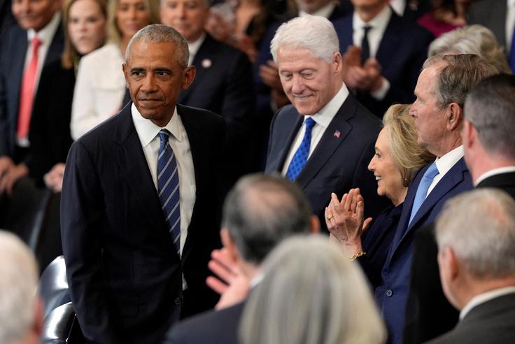 Poleg Bidna so bili med prisotnimi tudi preostali še živeči nekdanji predsedniki – Barack Obama, Bill Clinton in George Bush mlajši. | Foto: Reuters