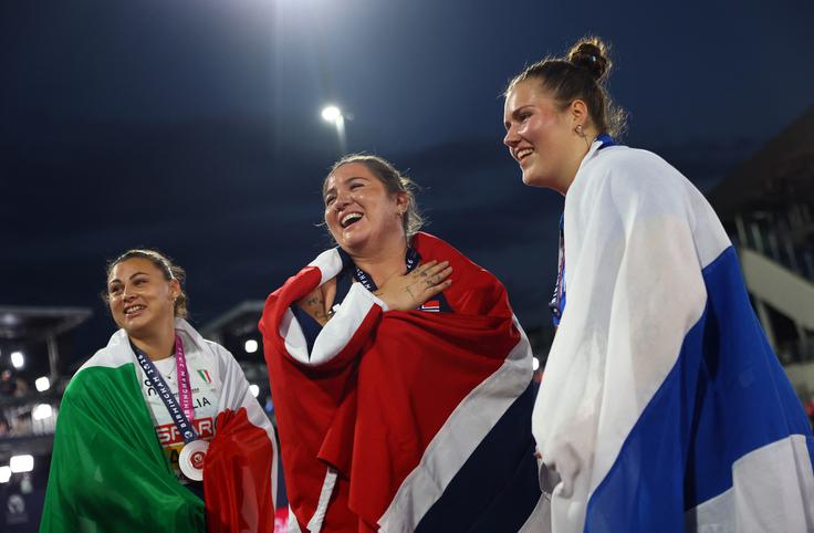 Finka Silja Kosonen (desno) je nova evropska prvakinja. | Foto: Reuters
